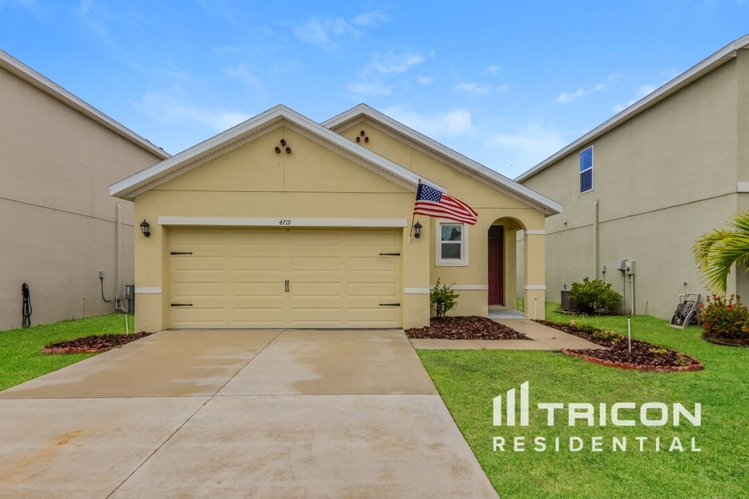 4719 Lindever Ln in Palmetto, FL - Building Photo