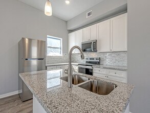 8201 Tower St in Houston, TX - Building Photo - Building Photo