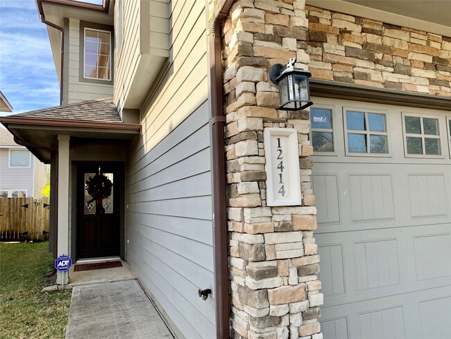 12414 Jasmine Brook Ln