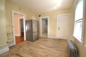 12 Ward Pl, Unit 2 in Montclair, NJ - Building Photo - Building Photo