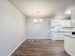 120 W Main St in Troy, TX - Building Photo - Building Photo