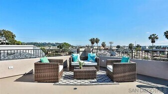 5051 Savannah St in San Diego, CA - Building Photo