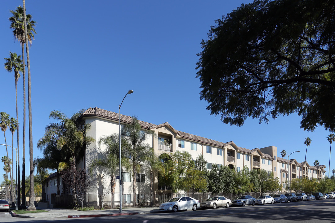 Pico Gramercy in Los Angeles, CA - Foto de edificio