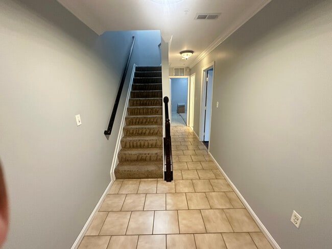 814 Hr Dr SE in Washington, DC - Foto de edificio - Building Photo