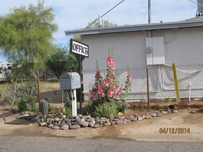 Desert Queen Mobile Home Park in Apache Junction, AZ - Building Photo - Other