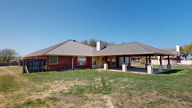 802 Taylor Creek Rd in Copperas Cove, TX - Foto de edificio - Building Photo