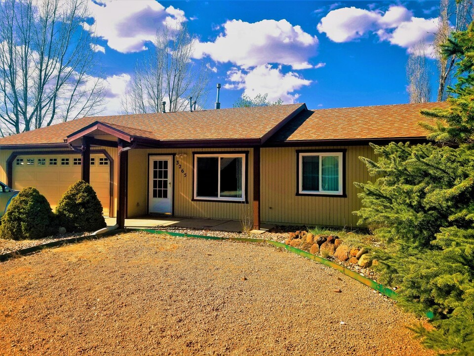 3265 W Brenda Loop in Flagstaff, AZ - Building Photo