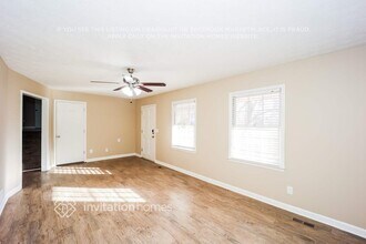 5444 Wilder Dr in Douglasville, GA - Foto de edificio - Building Photo