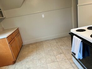 236 Euclid Ave, Unit 2 in Lynn, MA - Foto de edificio - Building Photo