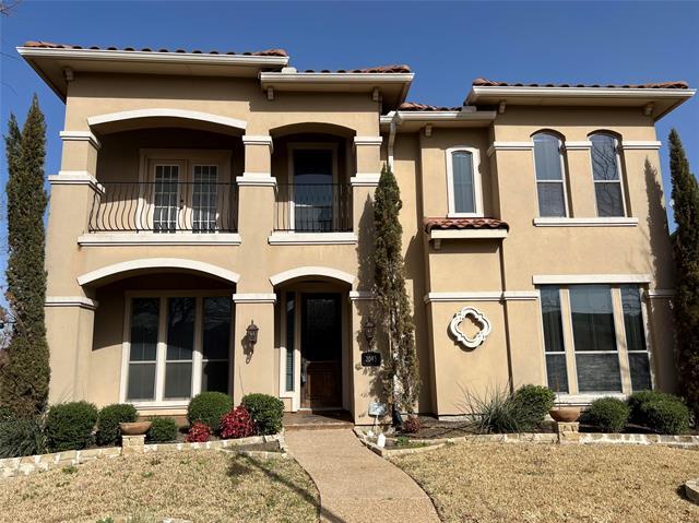 property at 2043 Loma Alta Dr