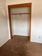 2124 E Divide Ave in Bismarck, ND - Building Photo - Building Photo