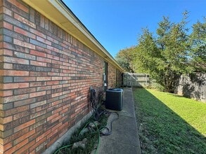 1244 Misty Ln in Duncanville, TX - Building Photo - Building Photo