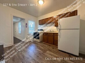 327 N 5th St in Lebanon, PA - Building Photo - Building Photo