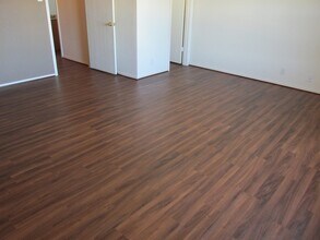 8135 Grand Bnd in San Antonio, TX - Building Photo - Building Photo