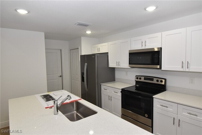 5289 Caputo Ave in North Port, FL - Building Photo - Building Photo