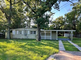 6724 Cherbourg Ave S in Jacksonville, FL - Building Photo