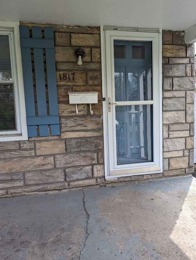 1817 E Lakeview Ave in Columbus, OH - Building Photo - Building Photo