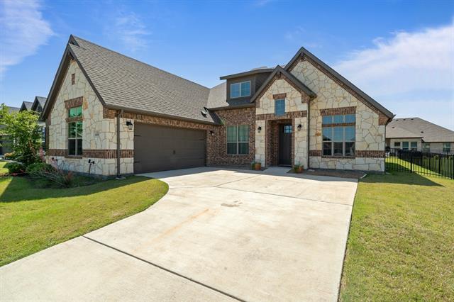 1038 Mickelson Dr