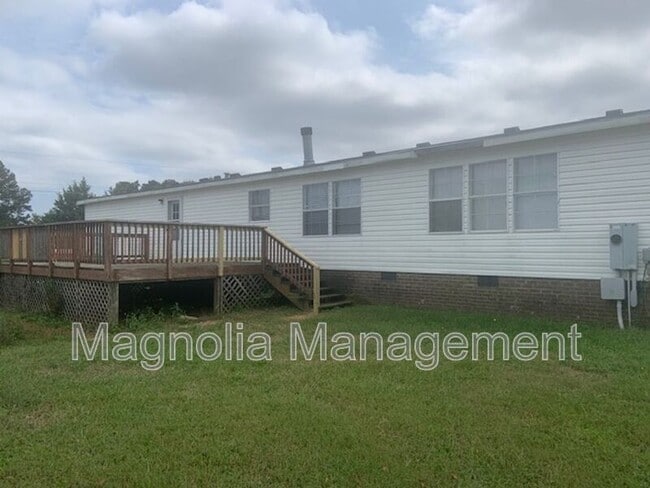 453 Finch Rd in Henderson, NC - Building Photo - Building Photo
