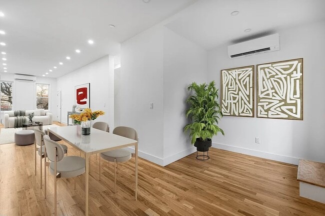 1208 St Marks Ave in Brooklyn, NY - Foto de edificio - Building Photo