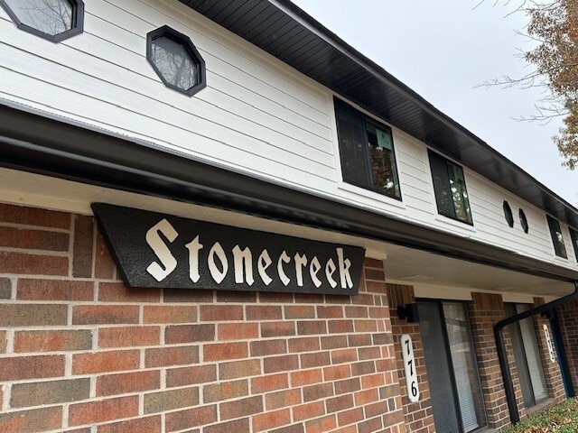 property at 776 N Storer Ave