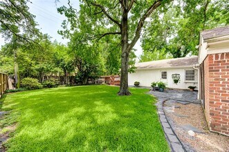 2602 Briarbrook Dr in Houston, TX - Building Photo - Building Photo