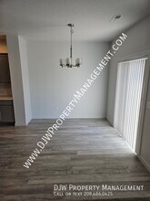 161 S Iceberg Lake Ave in Meridian, ID - Foto de edificio - Building Photo