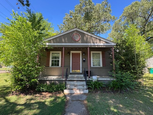 property at 722 W 34th St