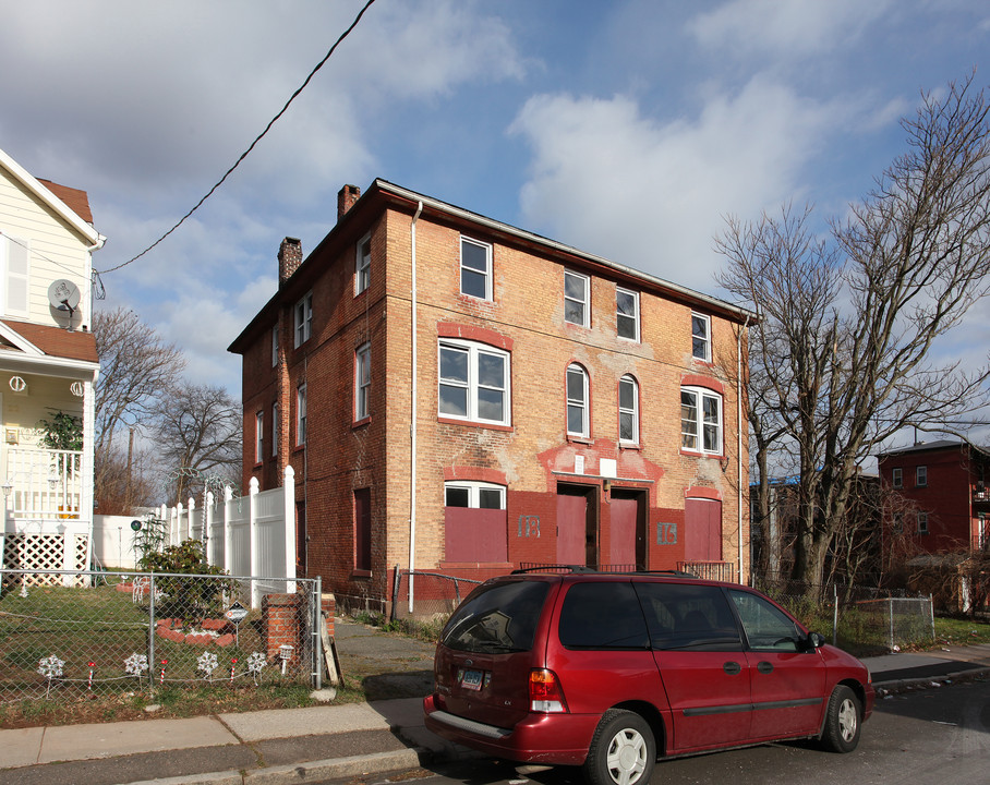 16-18 Elmer St in Hartford, CT - Building Photo