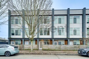 1057 S Cloverdale St in Seattle, WA - Building Photo