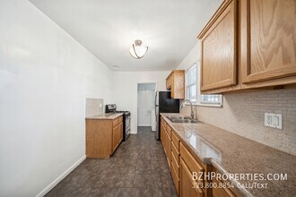 7758 Rosewood Ave in Los Angeles, CA - Building Photo - Building Photo