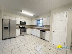 133 4th Ave in Shalimar, FL - Building Photo - Building Photo