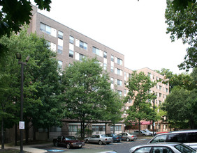 Ruscombe Gardens, 62 and over in Baltimore, MD - Building Photo - Building Photo