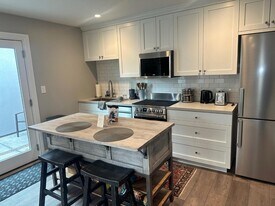 843 Southampton Dr in Palo Alto, CA - Building Photo