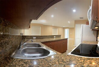 420 NW 51st St-Unit -422 in Miami, FL - Building Photo - Building Photo