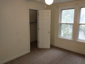 62 Pine St in Grayslake, IL - Building Photo - Building Photo