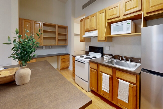 MADISON AVENUE in Greeley, CO - Foto de edificio - Interior Photo
