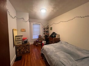 235A Highland Ave, Unit 2 in Somerville, MA - Foto de edificio - Building Photo