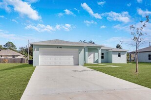 2361 SW Chateau Terrace in Port St. Lucie, FL - Building Photo