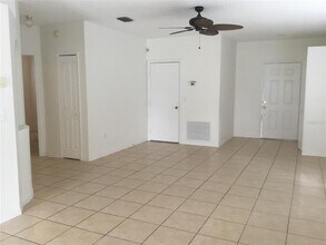 2482 Sagemont Dr in Brandon, FL - Building Photo - Building Photo