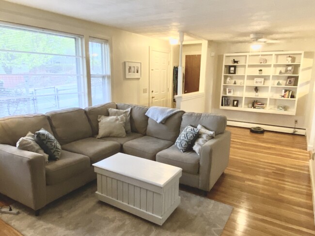 34 Lake Ave, Unit 1 in Woburn, MA - Building Photo - Building Photo