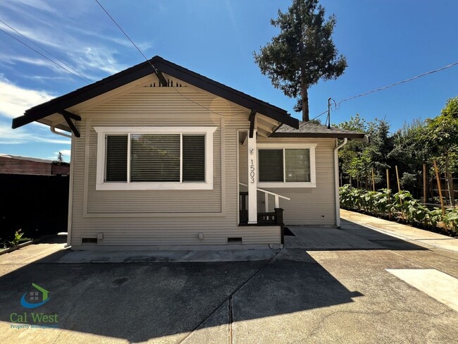 property at 1503 Newport Ave