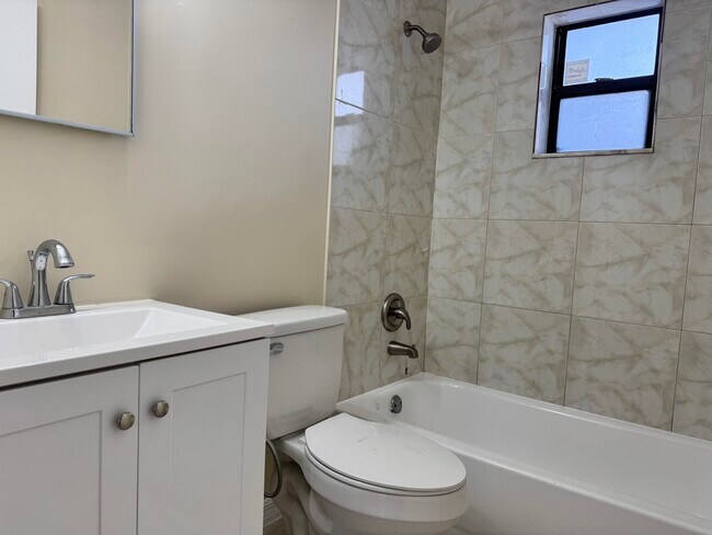 113 Sunrise Ave in Lantana, FL - Building Photo - Building Photo