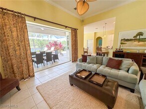 8229 Allendale Ct in Naples, FL - Building Photo - Building Photo