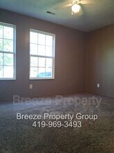 2975 Megan Cir in Youngstown, OH - Building Photo - Building Photo