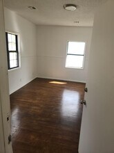 1223 N Chautauqua Ave in Wichita, KS - Building Photo - Building Photo