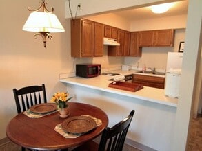 Chardon Court Apartments in New Hope, MN - Building Photo - Building Photo