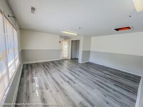 7410 Union Grove Rd in Lithonia, GA - Foto de edificio - Building Photo