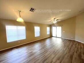 18443 W Mission Ln in Waddell, AZ - Foto de edificio - Building Photo