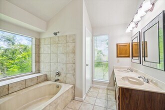 2919 Great Lakes Ave in Sugar Land, TX - Building Photo - Building Photo